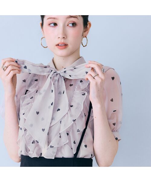 Rose Tiara / ローズティアラ シャツ・ブラウス | ハートプリントボウタイ付きブラウス | 詳細1