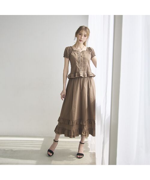 Rose Tiara / ローズティアラ ミニ・ひざ丈スカート | 【モデル美香着用】裾ギャザーフリル付きスカート（ブラウン）