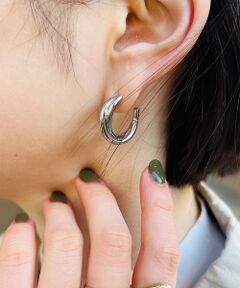 【ucalypt】ダブルツイストピアス