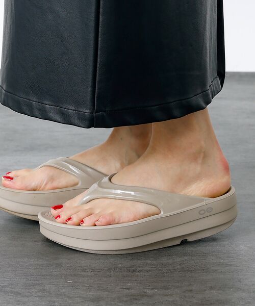 Rouge vif la cle / ルージュ・ヴィフ ラクレ サンダル | 【OOFOS/ウーフォス】OOmega/ ウーメガ  厚底 【WEB限定】【予約（ベージュ）