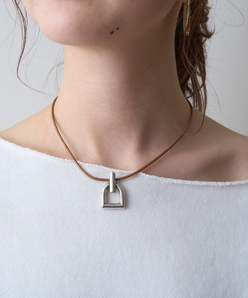 Rouge vif la cle / ルージュ・ヴィフ ラクレ ネックレス・ペンダント・チョーカー | 【CXC/シーエックスシー】シルバーチャーム　レザーチョーカー | 詳細1