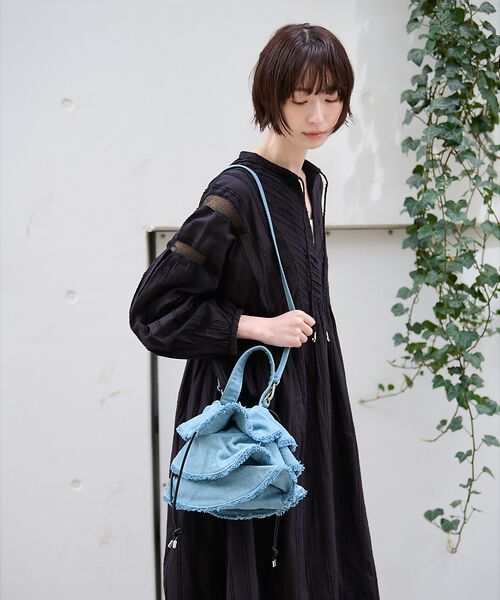 Rouge vif la cle / ルージュ・ヴィフ ラクレ ショルダーバッグ | 【Ampersand / アンパサンド】Denim  frilr bag　ME- | 詳細1
