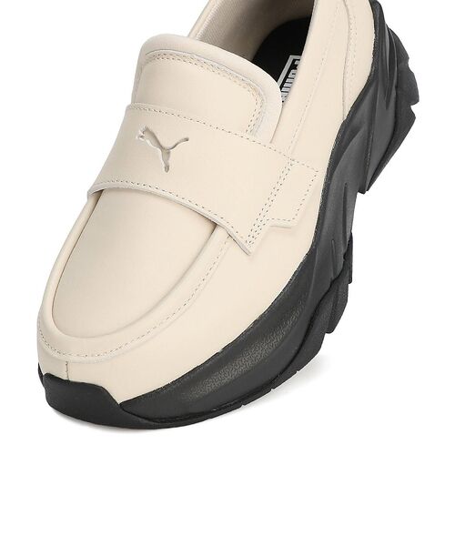 PUMA LOAFYR WNS ローファー 厚底クリーム色ローファー PUMA ローファー 「PUMA/プーマ 」スニーカー/ローファー/厚底