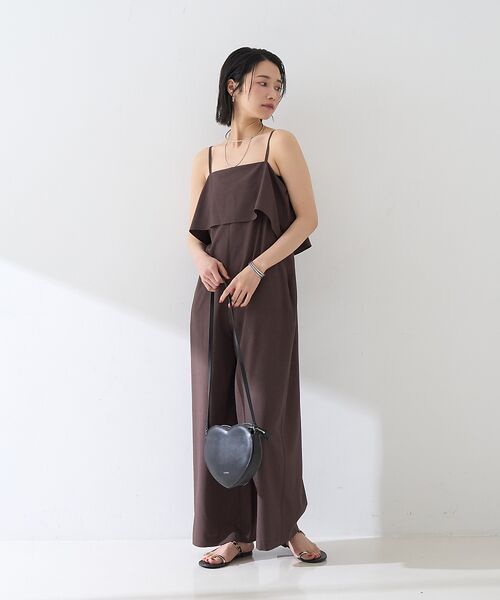 完売タグ付き新品clore＋reluxクロレオールインワンホワイト フレアストレートワイドサロペット （サロペット