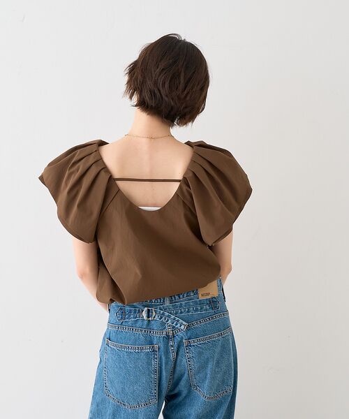 【一部店舗限定】Vネックボリュームスリーブブラウス 一部店舗限定】Vネックボリュームスリーブブラウス｜ルージュ