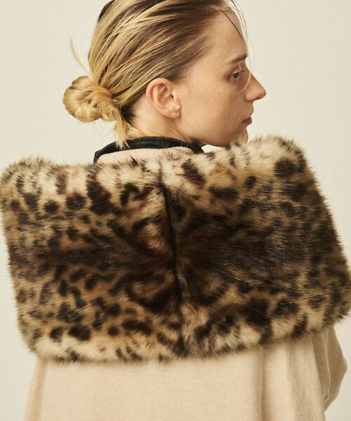 Rouge vif la cle / ルージュ・ヴィフ ラクレ マフラー・ショール・スヌード・ストール | 【HELEN MOORE/ヘレンムーア】バックル付フェイクファースカーフ / ス | 詳細16