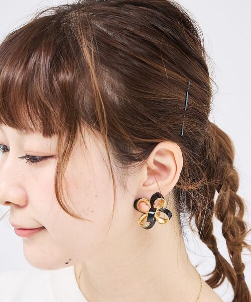 Rouge vif la cle / ルージュ・ヴィフ ラクレ ピアス・イヤリング | 【Kenneth Jay Lane/ケネス ジェイ レーン】フラワーイヤリング【 | 詳細1