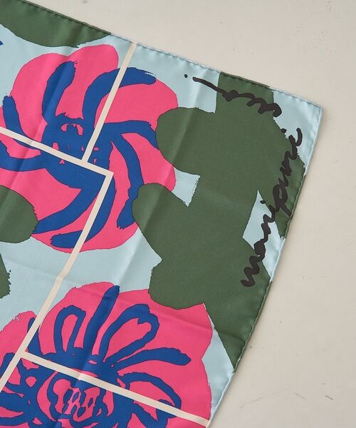 Rouge vif la cle / ルージュ・ヴィフ ラクレ バンダナ・スカーフ | 【manipuri/マニプリ】ペイントフラワーシルクスカーフ 65×65 日本製 | 詳細1