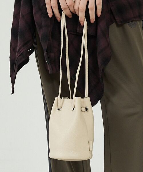 Rouge vif la cle / ルージュ・ヴィフ ラクレ ショルダーバッグ | 【blancle/ブランクレ】レザーミニ巾着バッグ/S.LEATHER TUBE（ライトベージュ）