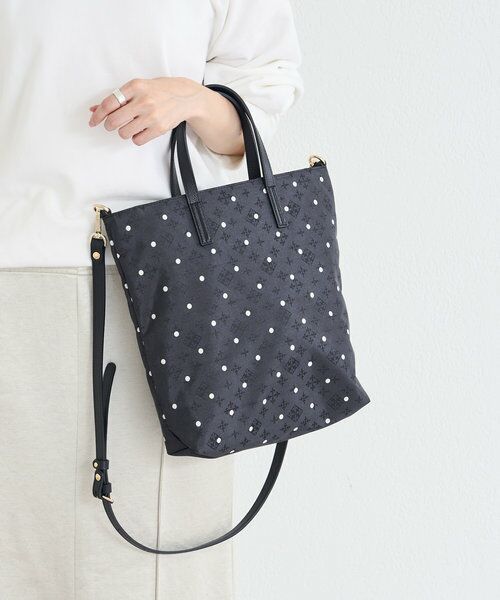 新品同様》LOEWE ショッパートート レザー スタッズ アナグラム 黒