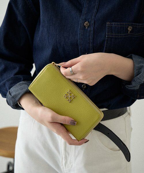 russet / ラシット 財布・コインケース・マネークリップ | モノグラムプレートラウンドジップウォレット | 詳細23