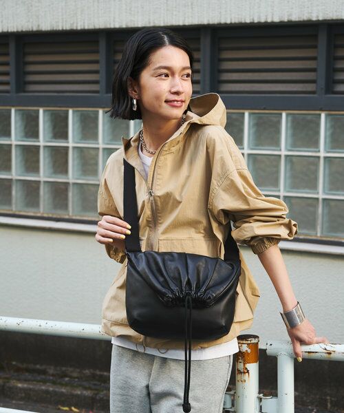 8,981円russet Soft leather shoulder bag