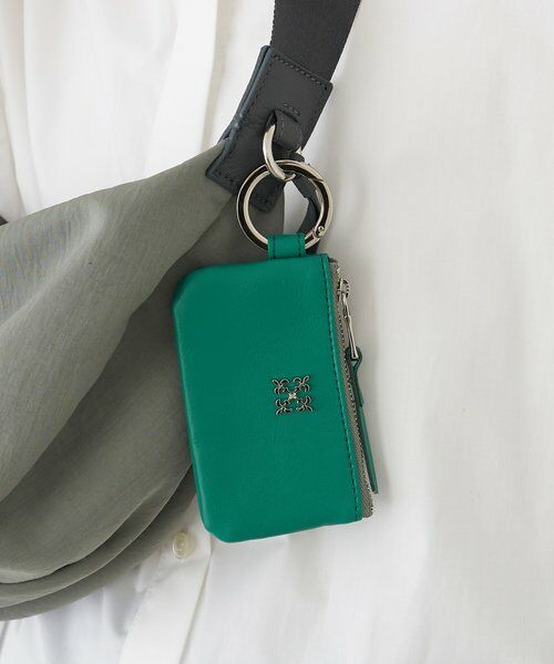 russet / ラシット その他小物 | カラビナ付き ソフトレザーマルチケース（グリーンその他2）