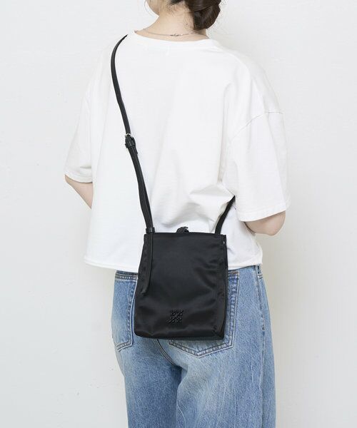 長財布がちょうど入る】ナイロンミニショルダーバッグ