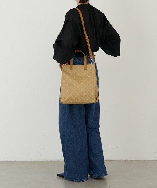 美品　ラシット　ラシット　2way　トートバッグ　大容量　A4　ナイロン russet ラシット 2way トートバッグ ショルダーバッグ持ち手