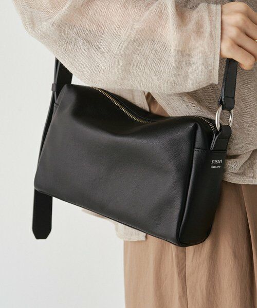 新品タグ付き ラシット　russet ブラック ショルダーバッグ レザースクエアショルダーバッグ （ショルダーバッグ）｜russet