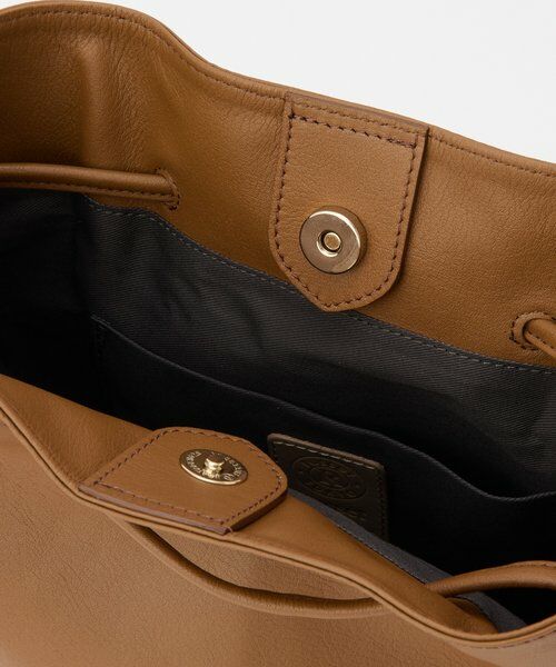 russet / ラシット ショルダーバッグ | レザー巾着バケットバッグ | 詳細18