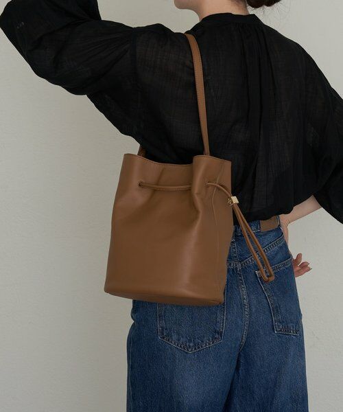 russet / ラシット ショルダーバッグ | レザー巾着バケットバッグ | 詳細26