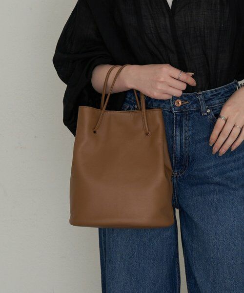 russet / ラシット ショルダーバッグ | レザー巾着バケットバッグ | 詳細30