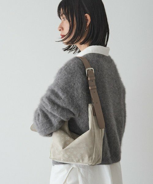 テイストの違う2本のベルトで幅が広がる］ダブルベルトナイロン