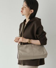ベージュレザーショルダーバッグ オーストリッチ ベージュ レザーショルダーバッグ 未使用品