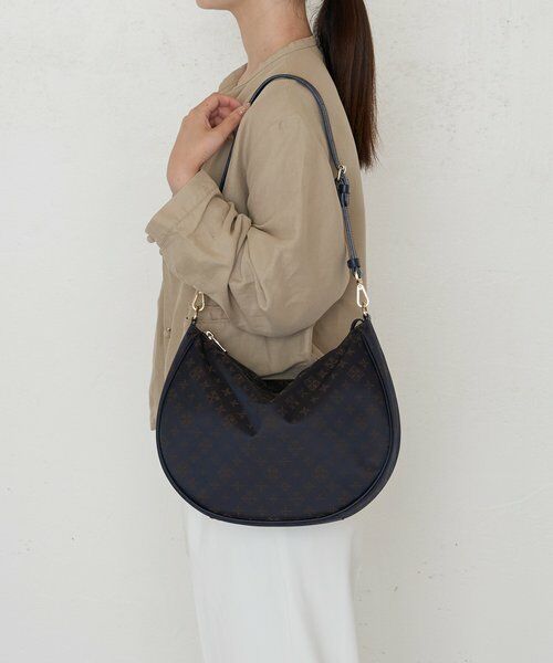 良品✨️ラシット トートバッグ モノグラム ネイビー ナイロン 肩掛け　レザー ラシット RUSSET トートバッグ モノグラム ロゴ 総柄 紺