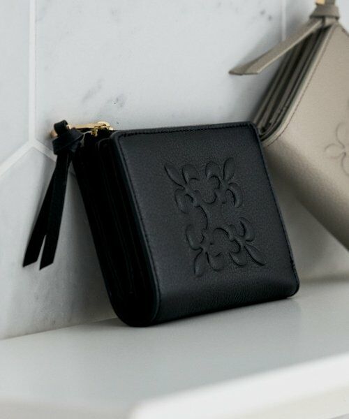 russet / ラシット 財布・コインケース・マネークリップ | エンボスモノグラムハーフウォレット | 詳細16