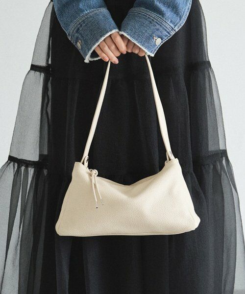 russetの人気インフルエンサーが企画したバッグ