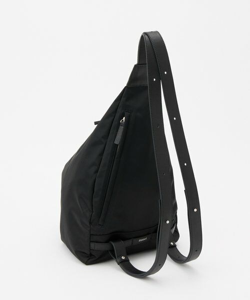 クラウズナイロンマルチウェイショルダーバッグ （リュック・バック