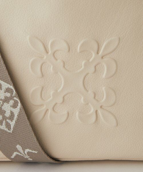 russet / ラシット ショルダーバッグ | エンボスモノグラム2WAYショルダーバッグ | 詳細2