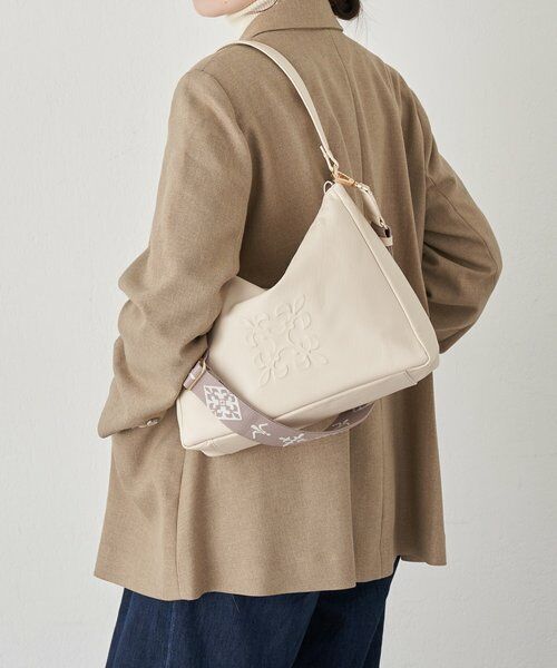 russet / ラシット ショルダーバッグ | エンボスモノグラム2WAYショルダーバッグ | 詳細5