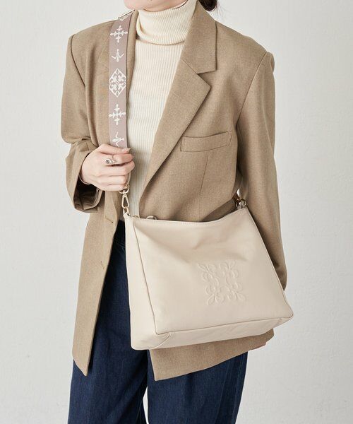russet / ラシット ショルダーバッグ | エンボスモノグラム2WAYショルダーバッグ | 詳細6