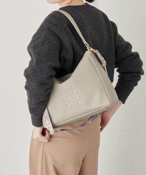 russet / ラシット ショルダーバッグ | エンボスモノグラム2WAYショルダーバッグ | 詳細25