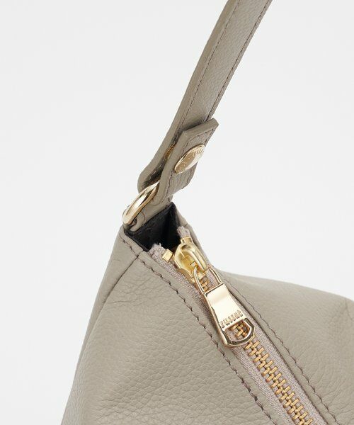 russet / ラシット ショルダーバッグ | エンボスモノグラム2WAYショルダーバッグ | 詳細12