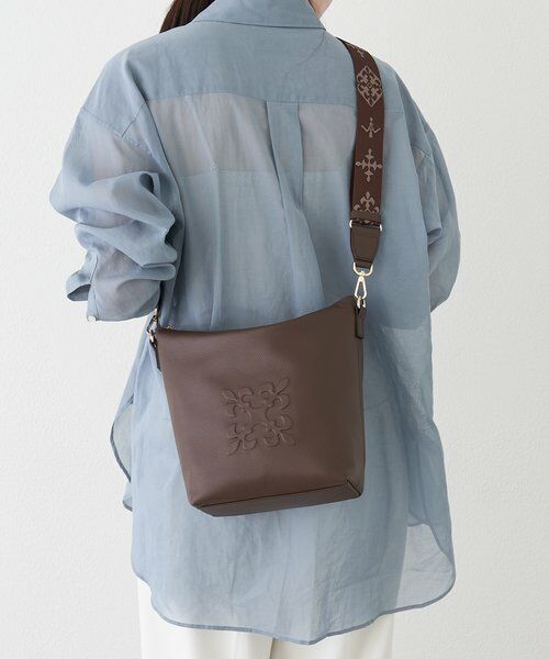 russet / ラシット ショルダーバッグ | 《WEB限定》スタンダードミニショルダーバッグ <エンボスモノグラム> | 詳細10