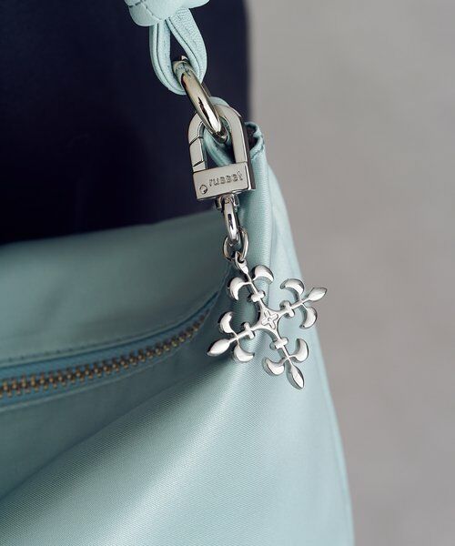 russet / ラシット キーホルダー・ストラップ | モノグラムメタルチャーム | 詳細4