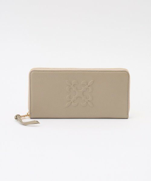 russet / ラシット 財布・コインケース・マネークリップ | エンボスモノグラムラウンドジップウォレット（グレージュ）