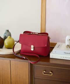 かぶせポケット合皮ショルダーバッグ