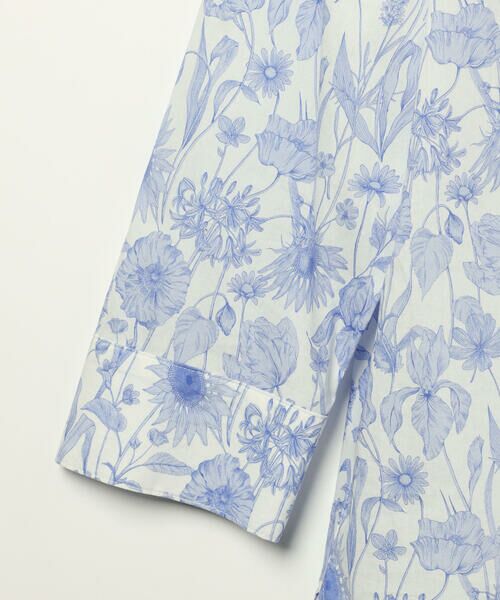 Liberty Printモノフラワーシャツブラウス Liberty Printモノフラワーシャツブラウス - メルカリ