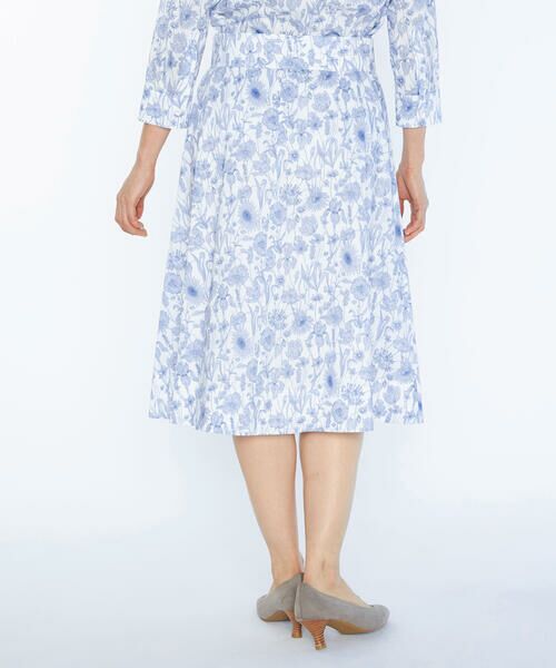 SCAPA / スキャパ ミニ・ひざ丈スカート | Ｌｉｂｅｒｔｙ　Ｐｒｉｎｔモノフラワースカート | 詳細2