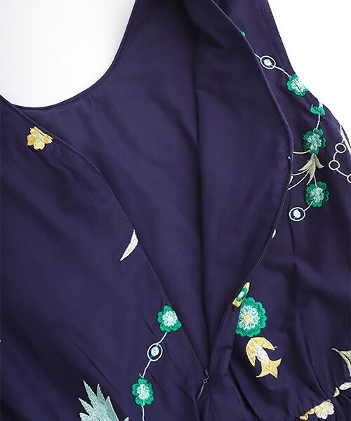 SEASON STYLE LAB / シーズンスタイルラボ シャツ・ブラウス | Cotton Herbarium Embroidery Sleeveless Top | 詳細4