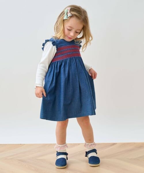 sense of wonder / センス オブ ワンダー ミニ丈・ひざ丈ワンピース | デニムスモッキングジャンパースカート | 詳細10