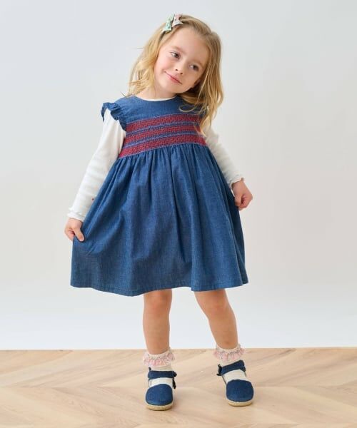 sense of wonder / センス オブ ワンダー ミニ丈・ひざ丈ワンピース | デニムスモッキングジャンパースカート（紺）