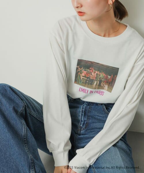 SENSE OF PLACE by URBAN RESEARCH / センスオブプレイス バイ アーバンリサーチ Tシャツ | Emily in Paris　グラフィックロングTシャツ | 詳細1