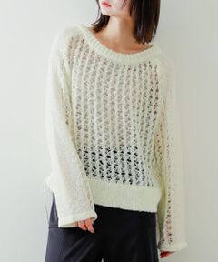 <b>ゆるっと抜け感をプラスしてくれるメッシュセーター</b><br><br><b>〇ゆるっとサイズで抜け感をプラス<br>〇お洒落見え叶うメッシュデザイン<br>〇糸をミックスした華やぎアイテム</b><br><br><b>styling</b><br>ゆるっとサイズが今年らしい一枚。メッシュデザインなので中にロゴTを着せこむのもすすめです◎夏に近づくとキャミトップやタンクトップ合わせでヘルシーな肌みせスタイルもおすすめです!<br><br>【2025 Spring/Summer】【25SS】  <br><br>※この商品は、ピリングができやすい素材を使用しています。小バサミなどを使い元糸を傷つけないように取り除いてください。  <br>※素材や編み方の性質上、引っ掛け、引っ掛かりが起きやすい性質をもっています。お取り扱いにはご注意ください。  <br>※その他お取り扱いに関しましては、商品に付属のアテンションタグをご覧ください。  <br><br>総重量 : 約370g  <br><br>※商品画像は、光の当たり具合やパソコンなどの閲覧環境により、実際の色味と異なって見える場合がございます。予めご了承ください。<br>※商品の色味の目安は、商品単体の画像をご参照ください。<br><br><b>▼お気に入り登録のおすすめ▼</b><br>お気に入り登録商品は、マイページにて現在の価格情報や在庫状況の確認が可能です。<br>お買い物リストの管理に是非ご利用下さい。  <br><br><h4 class="material">素材感</h4><br>  <b class="line-height-120p">透け感 :   あり  <br>伸縮性 :   あり  <br>裏地 :   なし  <br>光沢 :   なし  <br>ポケット :   なし  </b>