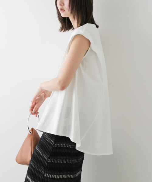 SENSE OF PLACE by URBAN RESEARCH/センスオブプレイス バイ アーバンリサーチ ショルダータックフレアカットトップ OFF WHITE one SENSE OF PLACE by URBAN RESEARCH/センスオブプレイス バイ アーバンリサーチ ショルダータックフレアカットトップ OFF WHITE one