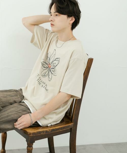 セール】 フラワーアートグラフィックショートスリーブTシャツ