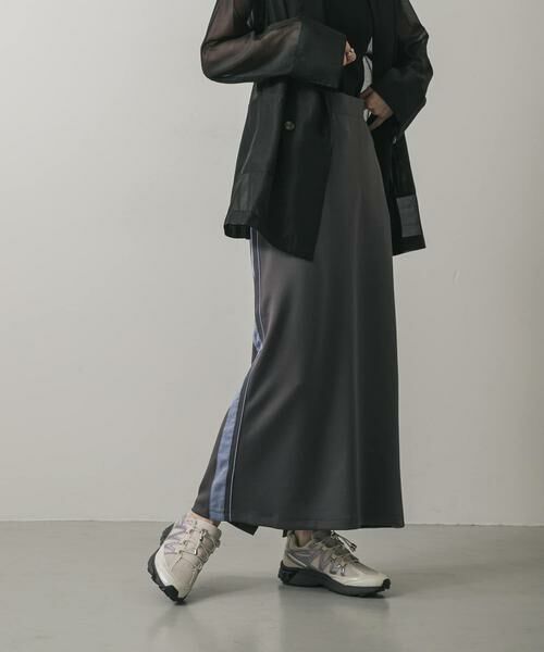 SENSE OF PLACE by URBAN RESEARCH / センスオブプレイス バイ アーバンリサーチ スカート | ジップポケットサイドラインスカート(チャコールグレー)