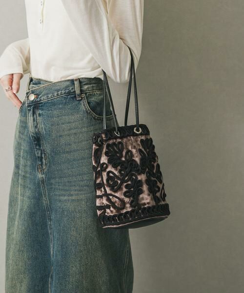 SENSE OF PLACE by URBAN RESEARCH / センスオブプレイス バイ アーバンリサーチ ハンドバッグ | コードシシュウベロアバッグ | 詳細4