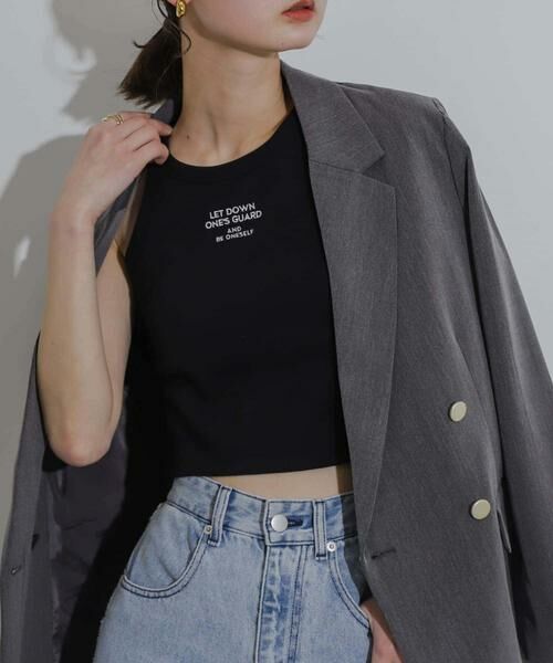 SENSE OF PLACE by URBAN RESEARCH / センスオブプレイス バイ アーバンリサーチ タンクトップ | カップインクロップドロゴタンクトップ（ブラック）